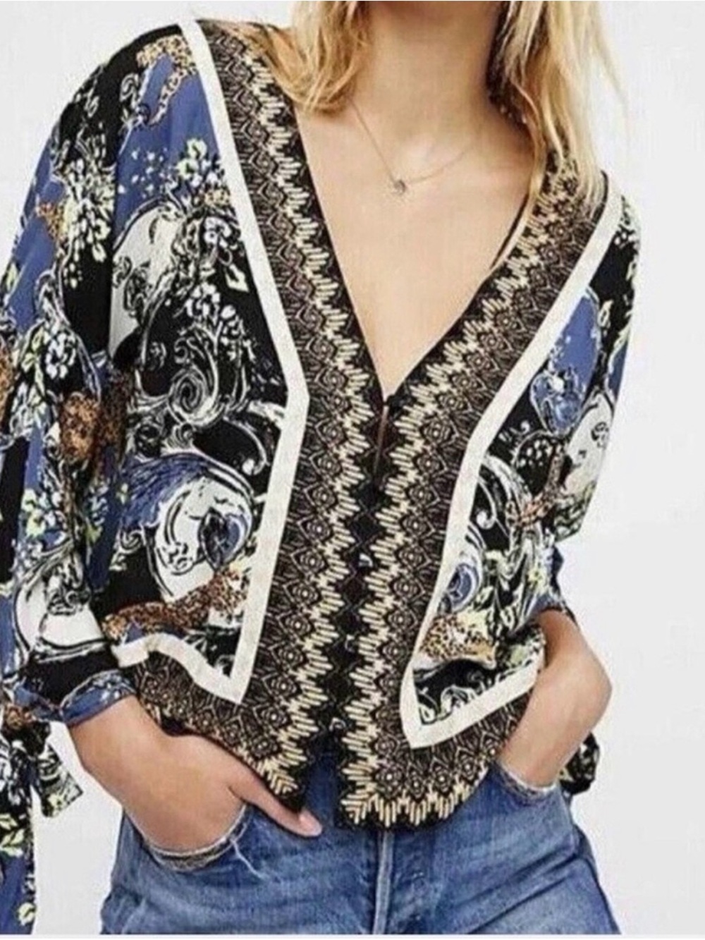 #490 FREE PEOPLE Catch Me if You Can Blue Black Paisley V-Neck Boho Tie-Sleeve